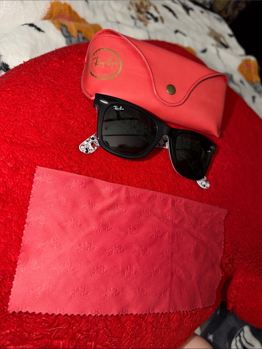 Limited Edition Ray-Ban Wayfarer Sunglasses Disney Mickey Mouse 90th